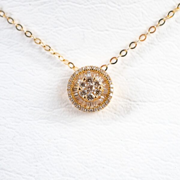 Collar de Oro Amarillo 18K Ilusion con Diamantes