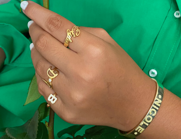 Brazalete de Oro con Nombre Personalizado - Imagen 2